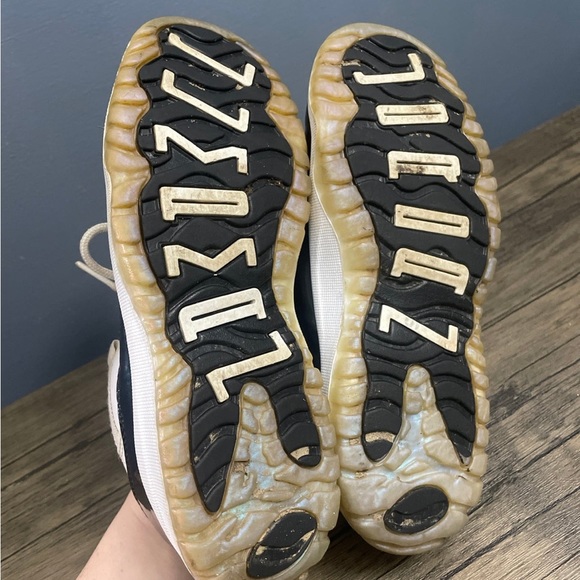 Jordan 11 lows - Picture 3 of 5